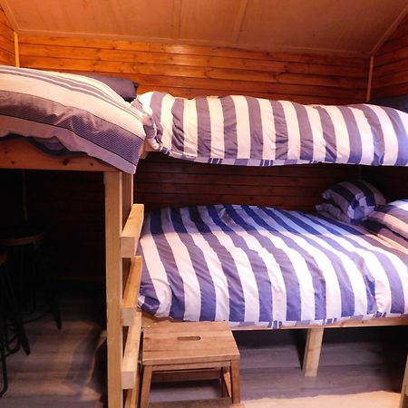 Bryn Dinas Camping Pods At The Foot Of Mt Snowdon Beddgelert Buitenkant foto