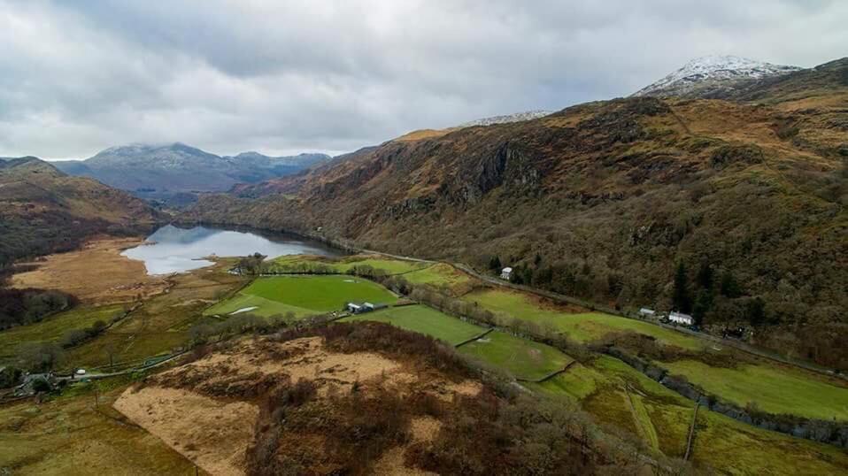 Bryn Dinas Camping Pods At The Foot Of Mt Snowdon Beddgelert Buitenkant foto