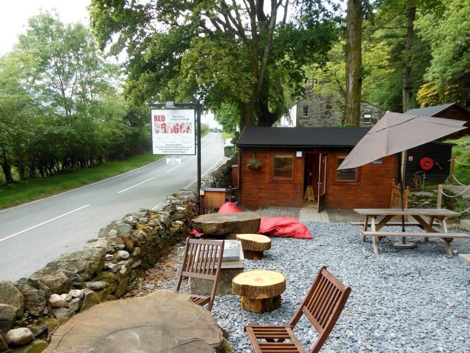 Bryn Dinas Camping Pods At The Foot Of Mt Snowdon Beddgelert Buitenkant foto