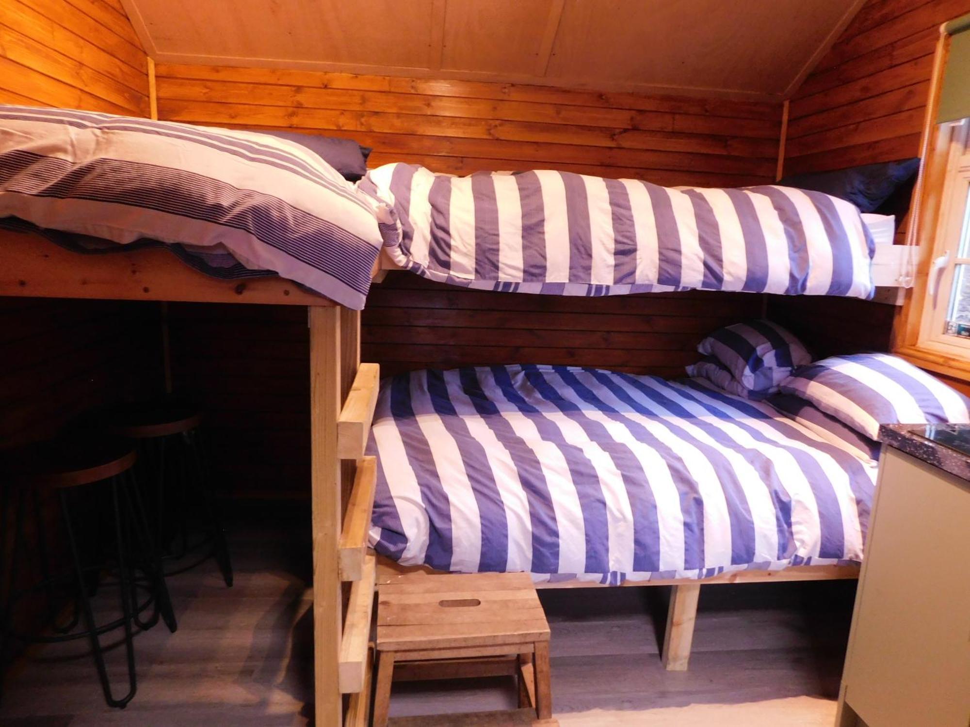 Bryn Dinas Camping Pods At The Foot Of Mt Snowdon Beddgelert Buitenkant foto